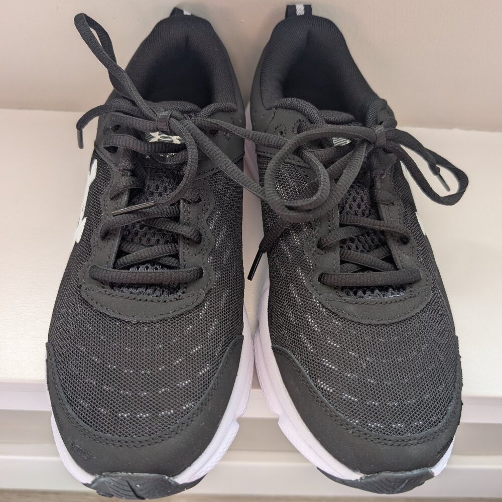 NEW Under Armour shoes